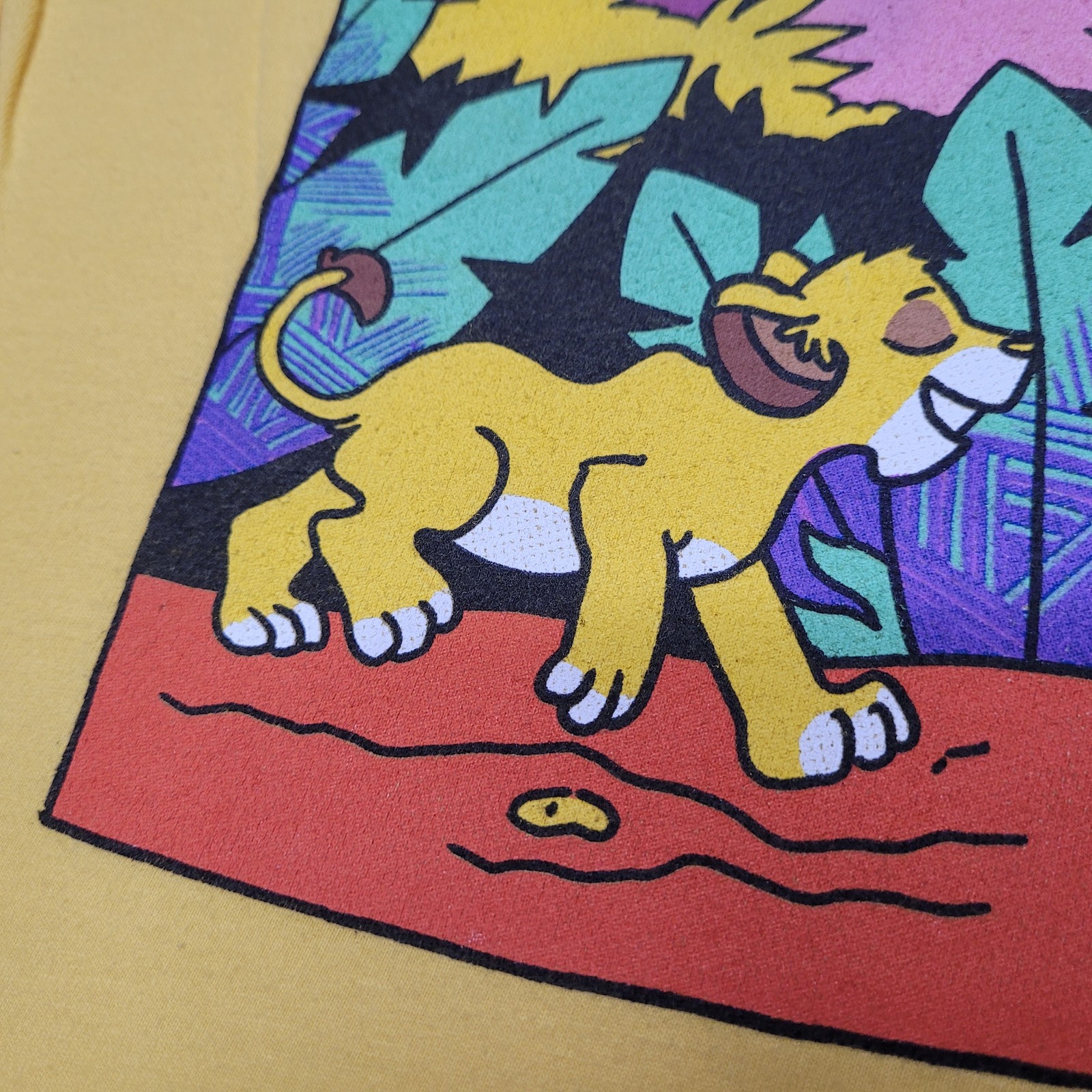 Disney Lion King Shirt Mens Small Hakuna Matata Simba Timon Pumbaa Graphic Tee