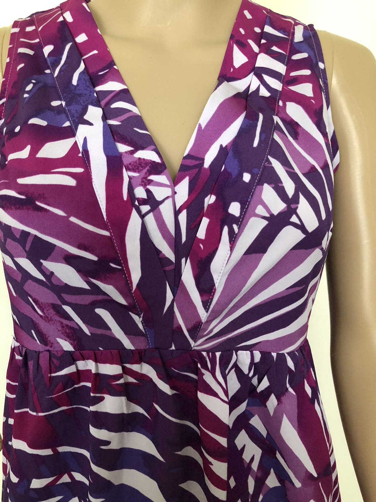 NEW YORK & COMPANY Sleeveless Semi Sheer Top Size Small Womens