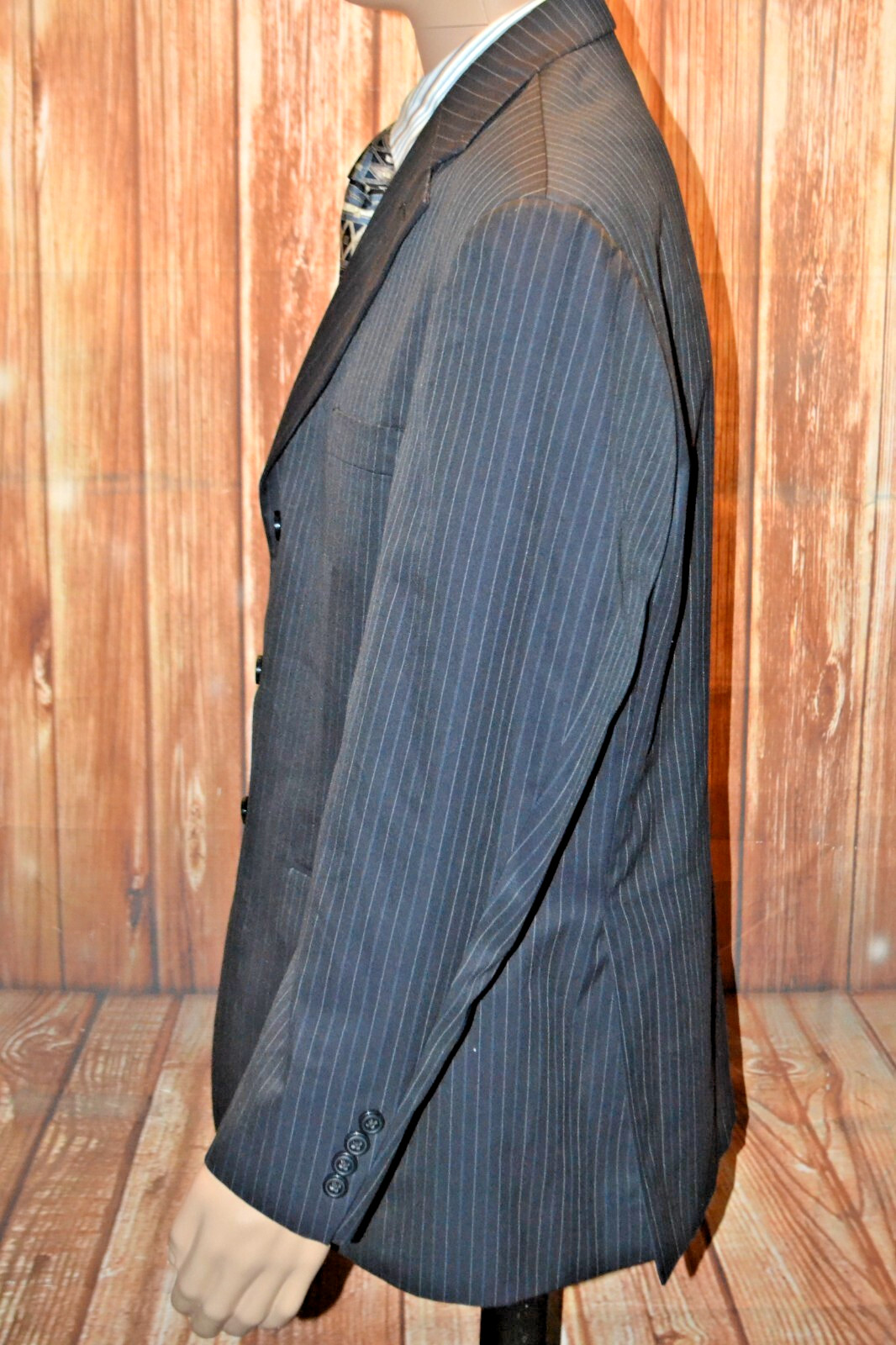 Haggar Men Black Pinstripe Daul Vented 3 Front Button Suit Sz 42R Wst 36×28