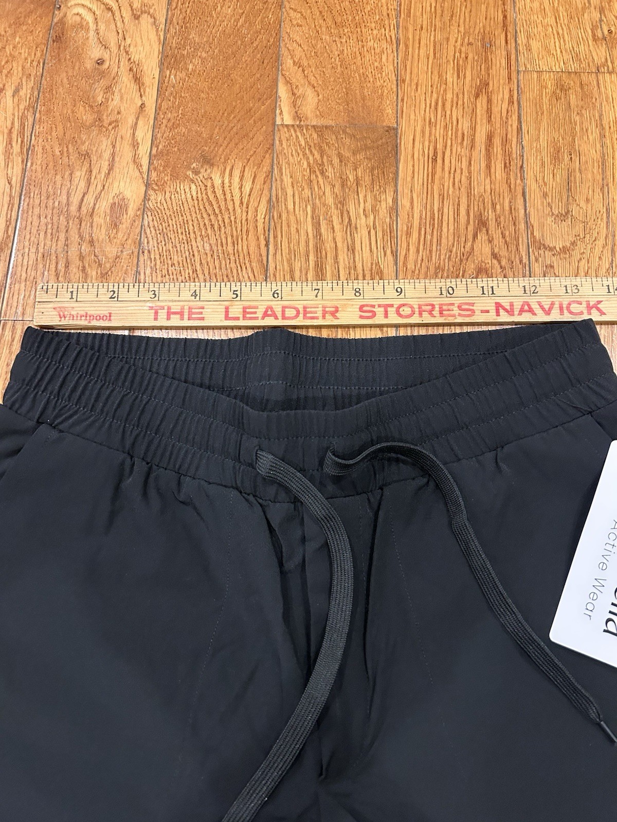 Isabella Active Wear Black Cargo Pants S Wide Leg Cinched Parachute Joggers