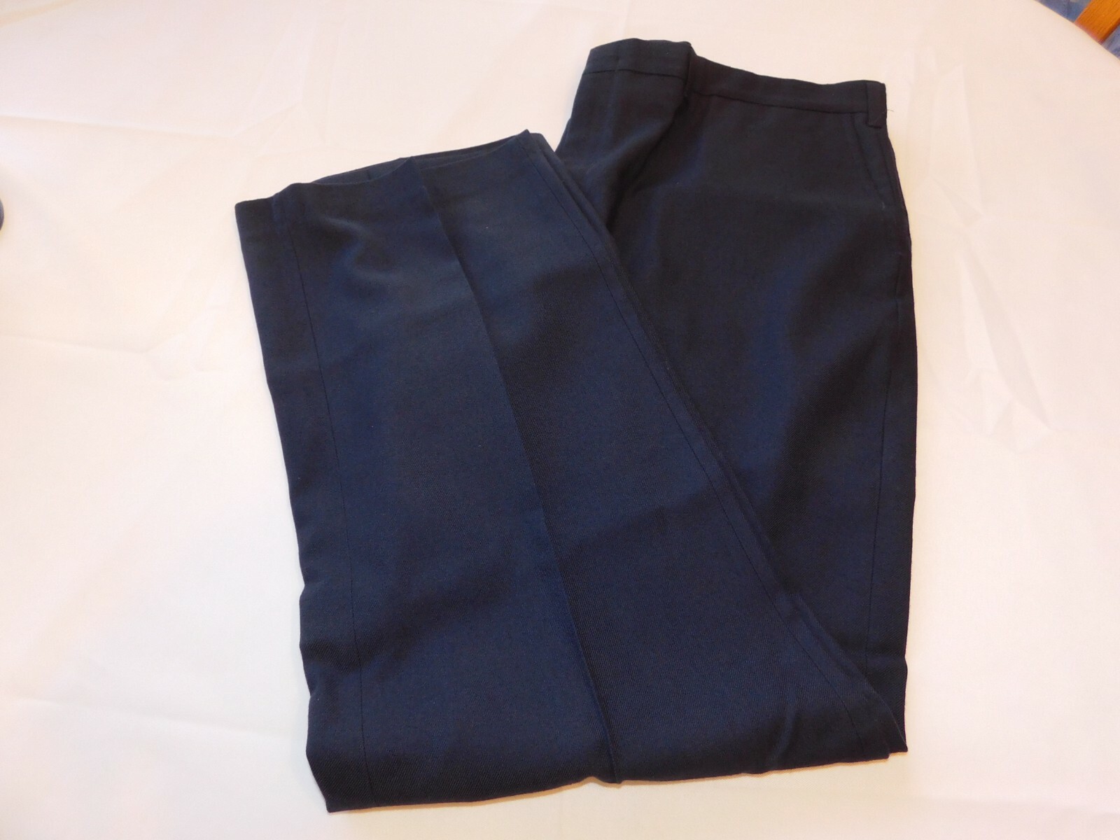 Haggar Slacks Men’s Pant Size W42 X L30 casual pants slacks Navy Blue GUC