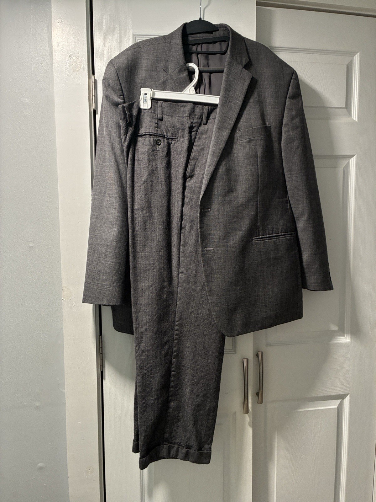 Chaps charcoal Gray Wool Twill 2-Piece Suit 48R Jacket 42W x 30L Pleated Pants