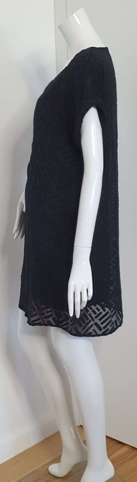 MESOP Sz 10-12 Silk Overlay Shift Dress Cuffed S/Sleeve Black Minimal/Classic