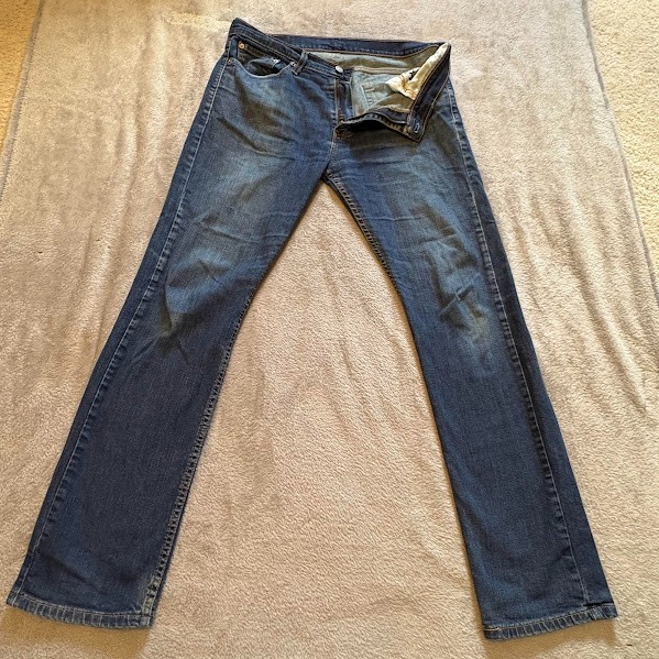 Levi Strauss & Co. 513 Men’s Jeans Slim Straight Fit Size 32×32 Dark Blue Denim