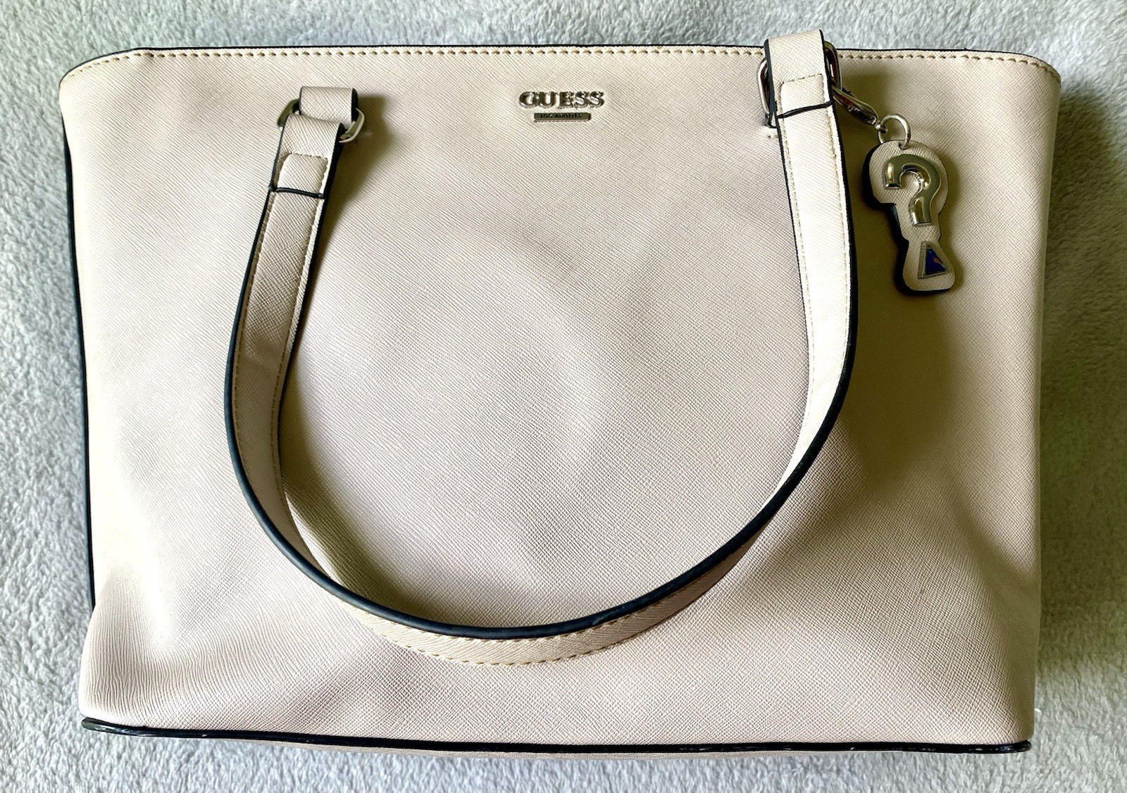 Guess Monogram Los Angeles Light Tan Hand/ Shoulder Bag