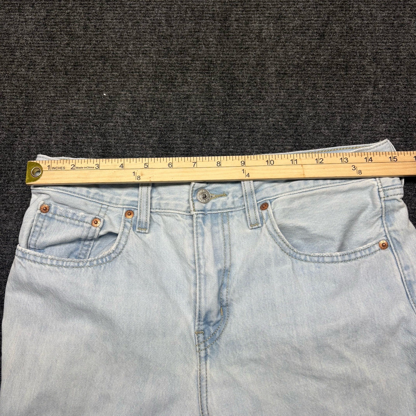 Levi’s Low Pro Straight Jeans Womens Size 27 Light Wash Distressed Ripped Knees