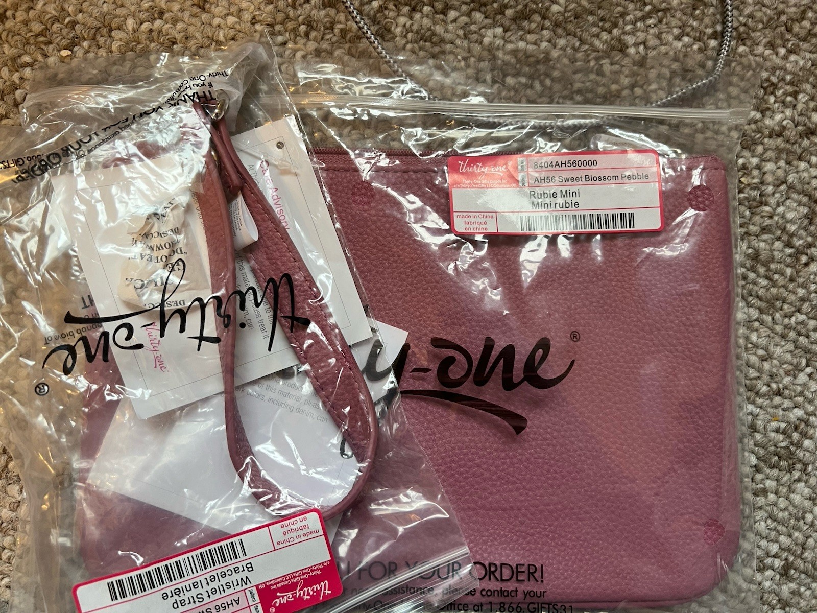 New Thirty-One Rubie Mini W/ Matching Wristlet Strap (sweet Blossom Pebble)