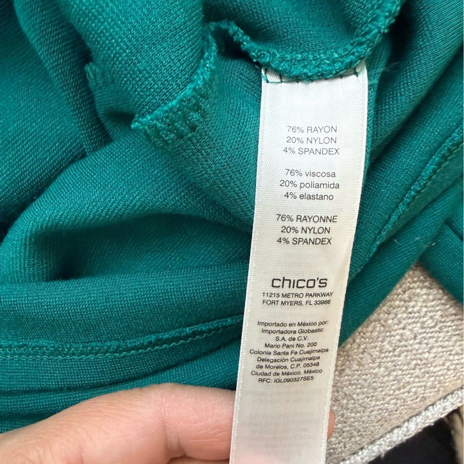 Chico’s size 1/Medium Teal Button-Sleeve Women’s Top, EUC!