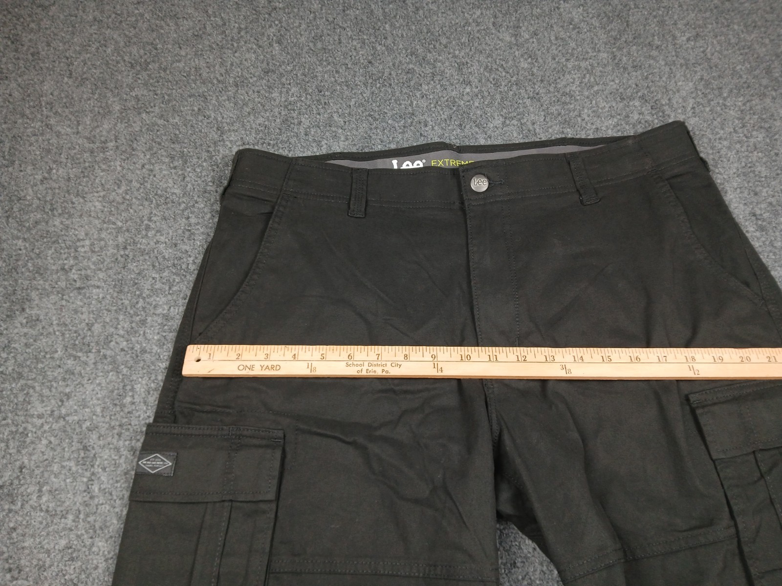Lee Extreme Motion Black Cargo Shorts Mens Size 38 Waist Stretch