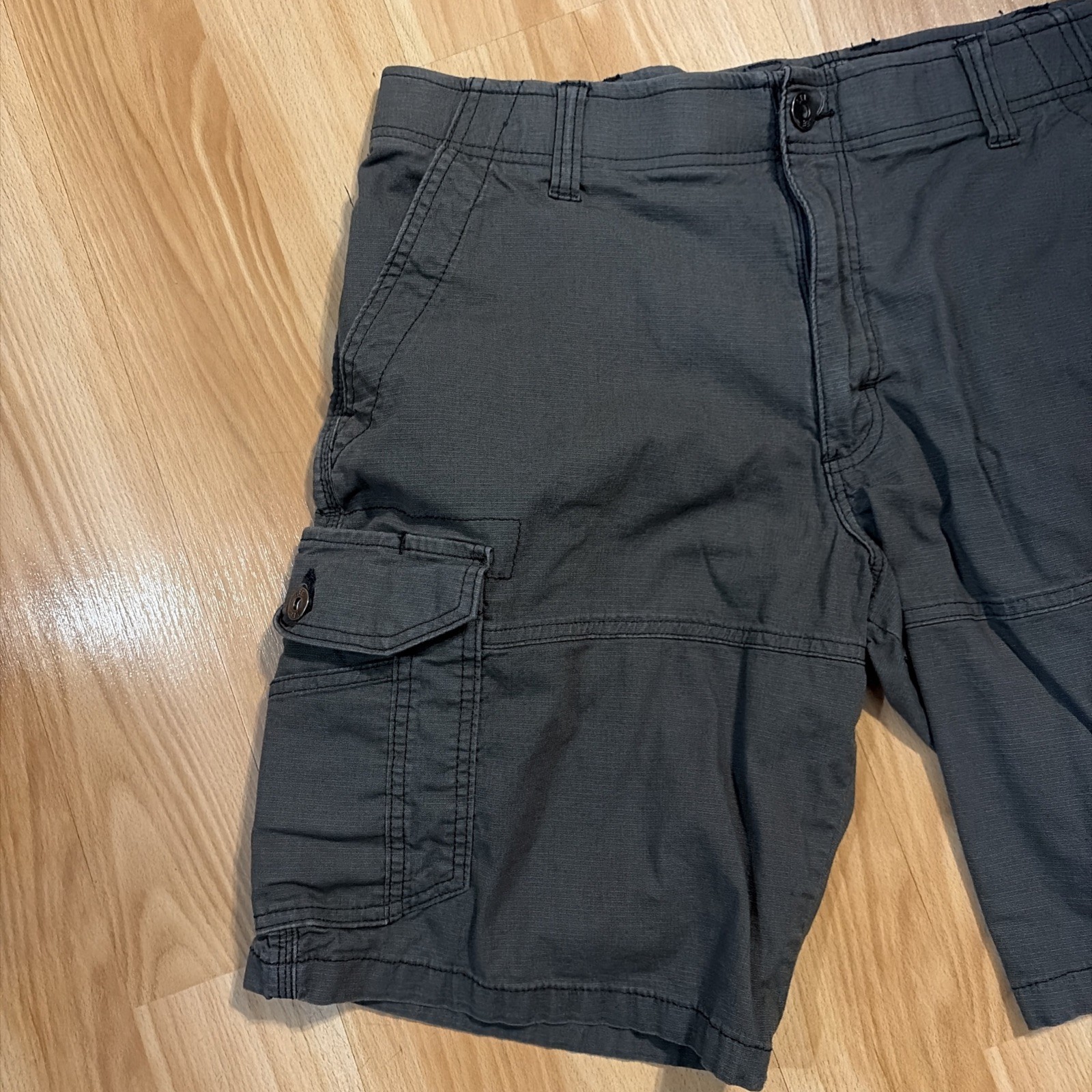 Lee Extreme Motion Mens Cargo Shorts 34 Gray Stretch Utility Pockets 6