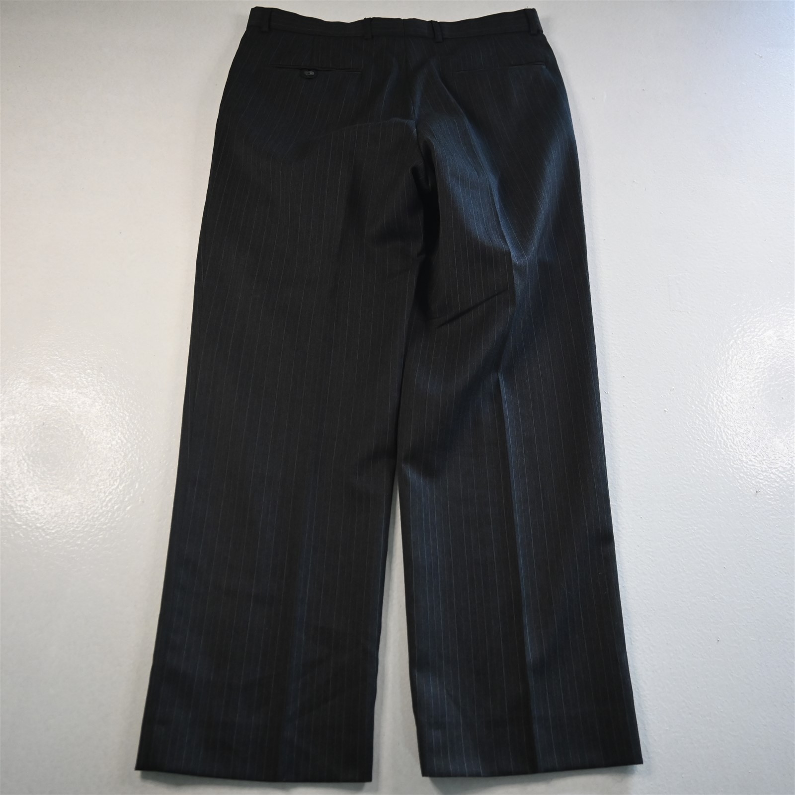 Alexandre 40S 33×30 Gray Striped Super Fine Trevira Mens Jacket Pants Suit
