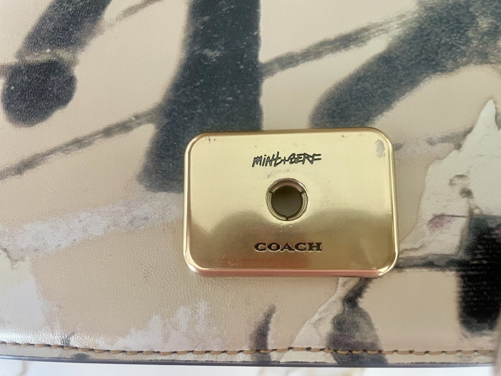 Coach X Mint & Serf Bandit Shoulder Bag Glovetanned Leather Ivory multi Graffiti