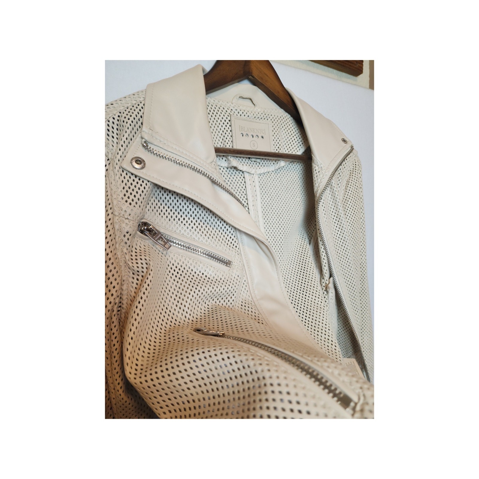 BLANKNYC Perforated Moto Jacket Women’s Small Cream Faux Leather Zip Pockets