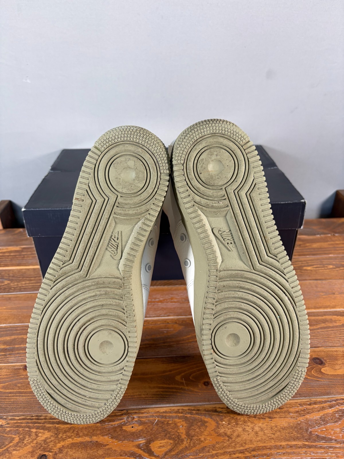 Nike Air Force 1 SF Mid Ivory Olive With Original Retail Box Size 10.5
