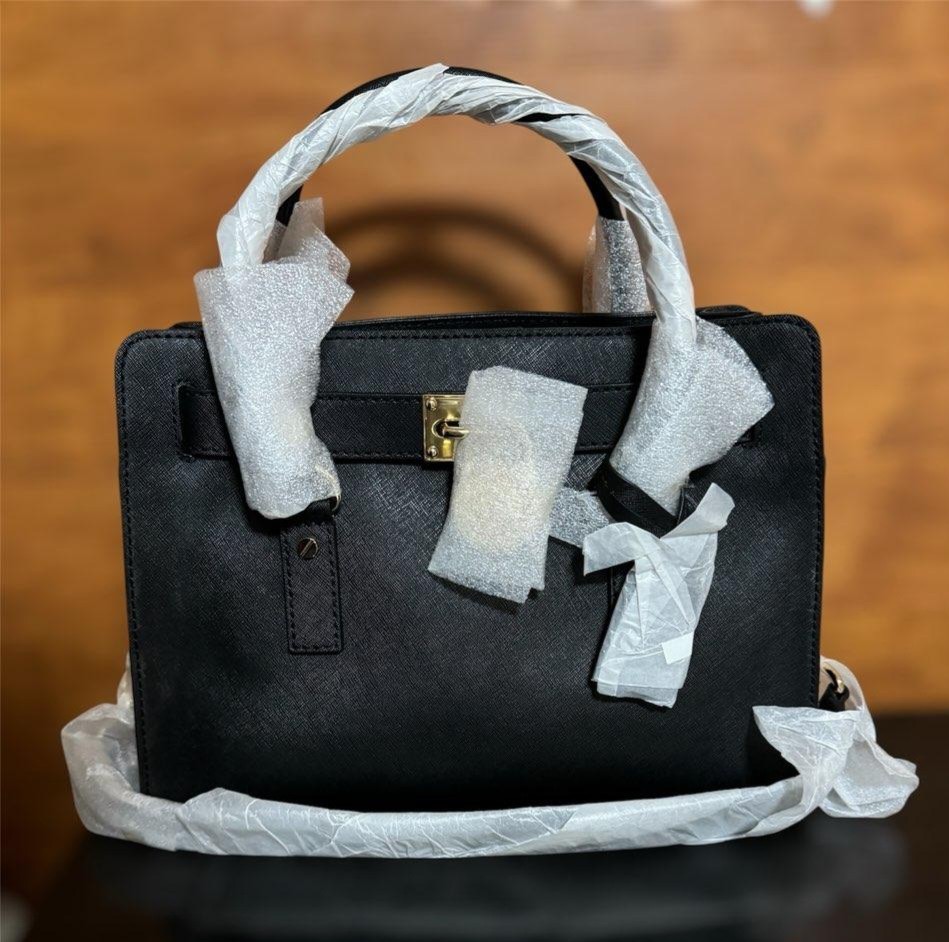Michael Kors Hamilton EW Satchel Black Gold Hardware Zip Medium w/ Dust Bag