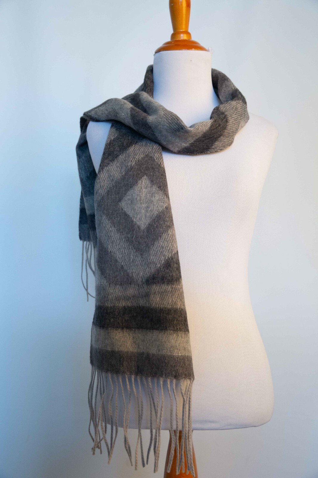 Cashmere Gray Scarf Geometric 90% Wool 10% Cashmere Fringe 60×10″