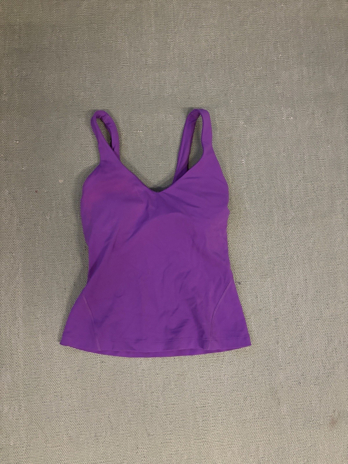 2 Lululemon Womens Size 0 Purple V-Neck Spaghetti Strap Tank w/ Built-In Bra