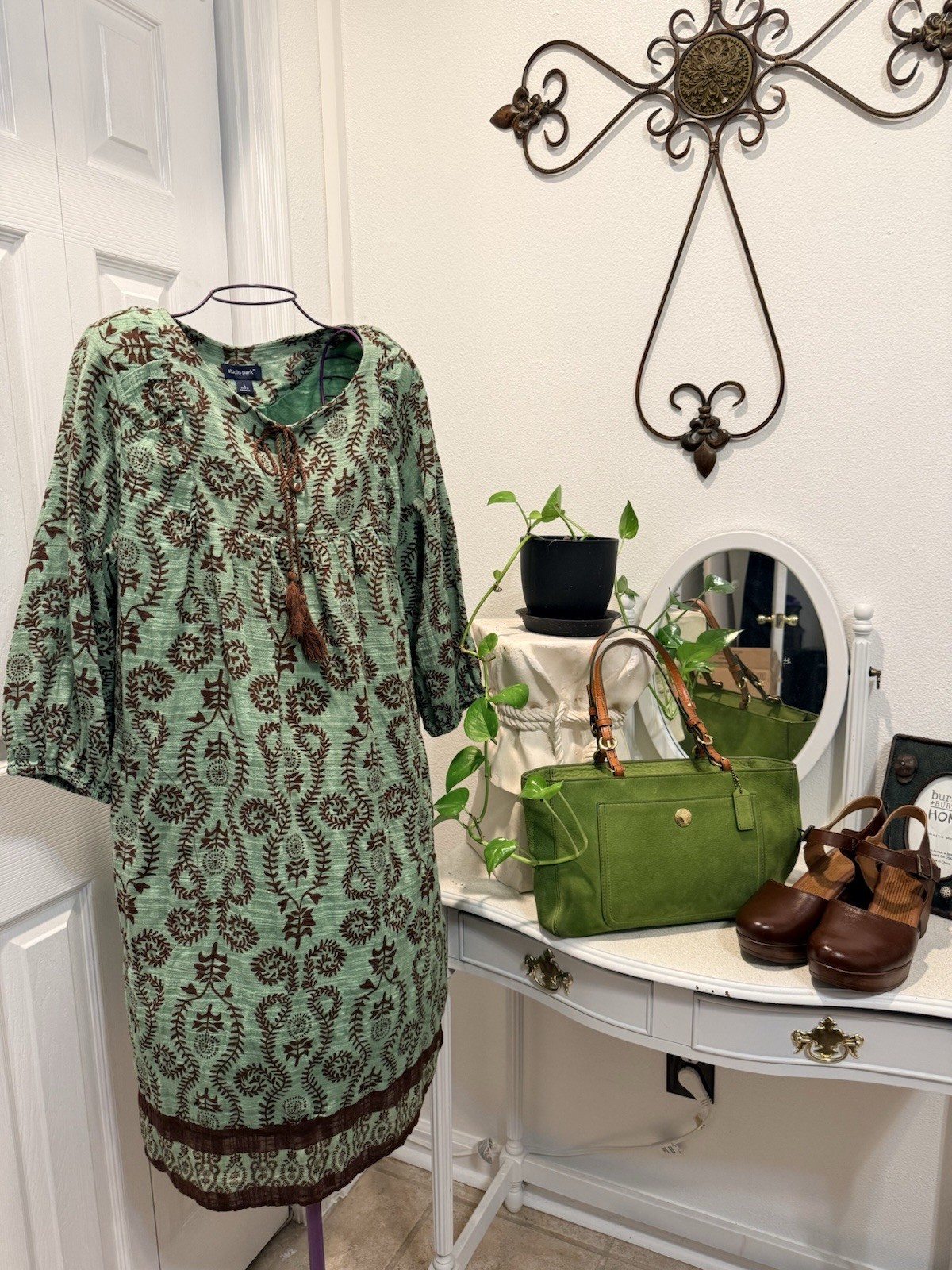 Studio Park Green Brown Floral Shift Dress L 3/4 Sleeve Round Neck Tie Tassel