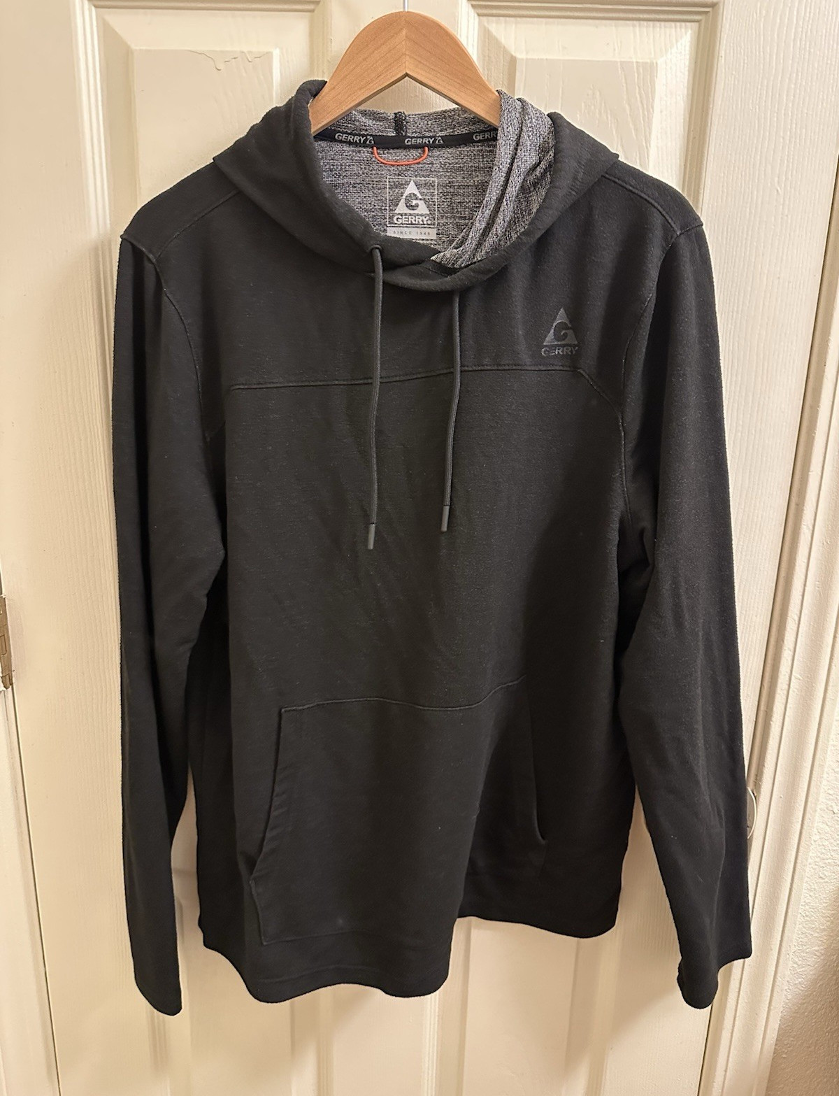 Gerry Men’s Black Pullover Hoodie Drawstring Hood Logo Size L