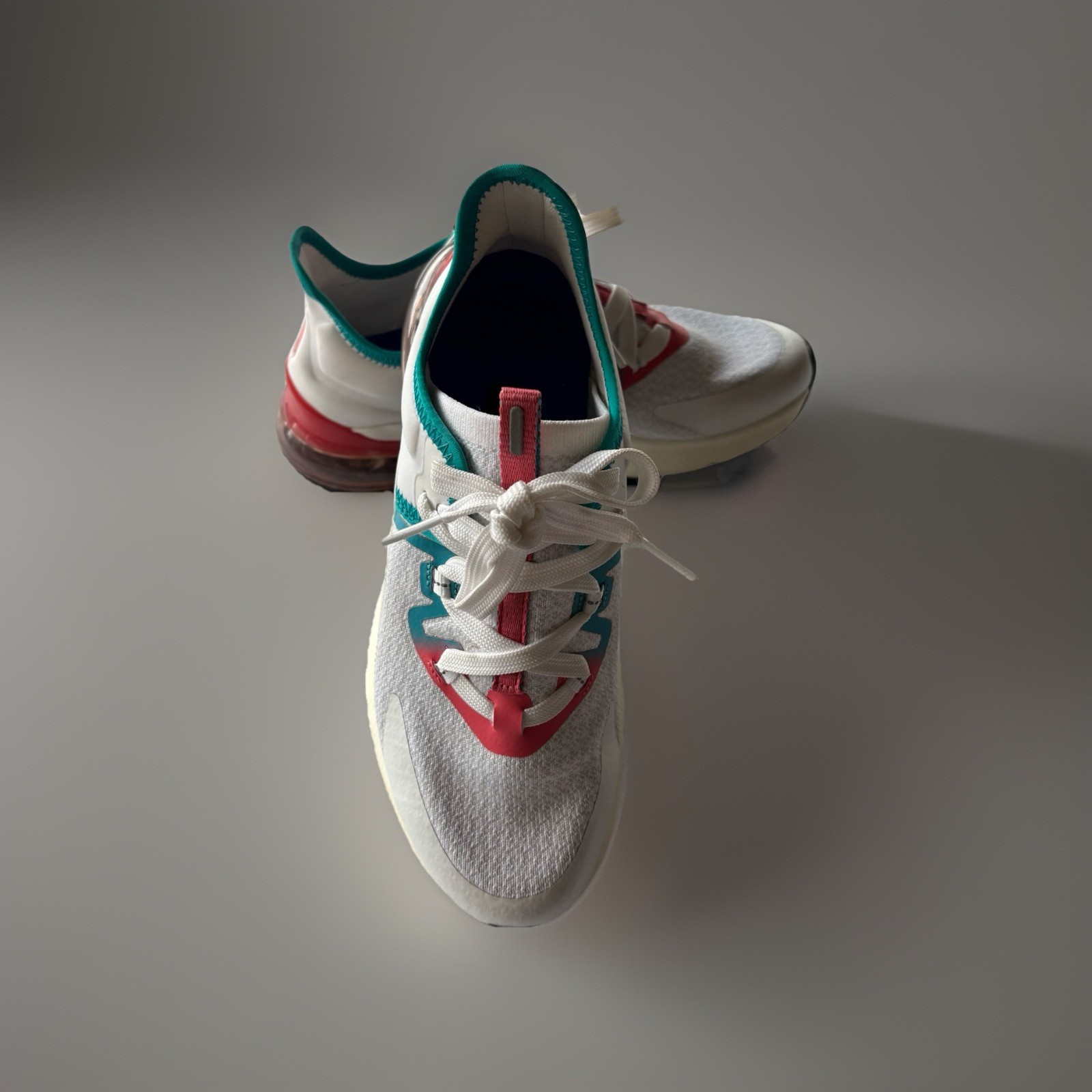 Shoes for Crews White Sneakers Casual Athletic Work Nurse Shoe Women Size 6 NWOT