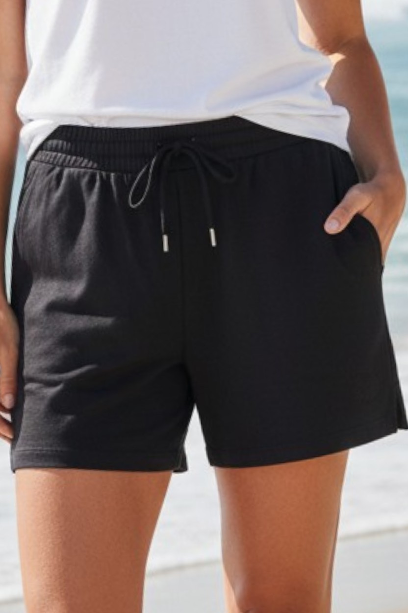 Ideology – NWOT, Black Shorts, 4 Pockets, Elastic Waist, Drawstring Closures