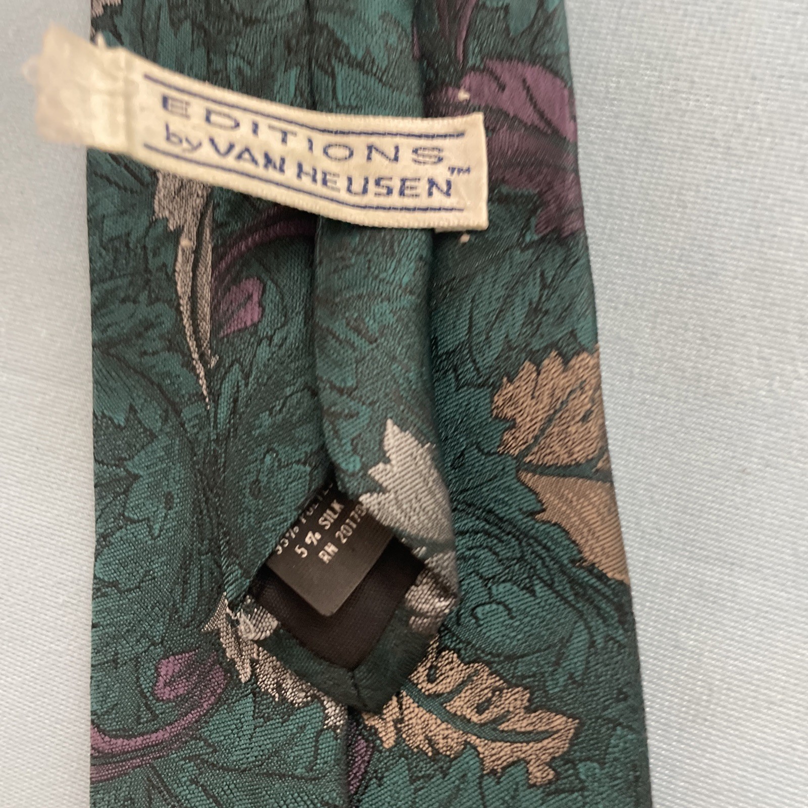 Vtg Necktie Editions Van Heusen Tie Brocade Floral MCM Poly Silk Texture 3×59″