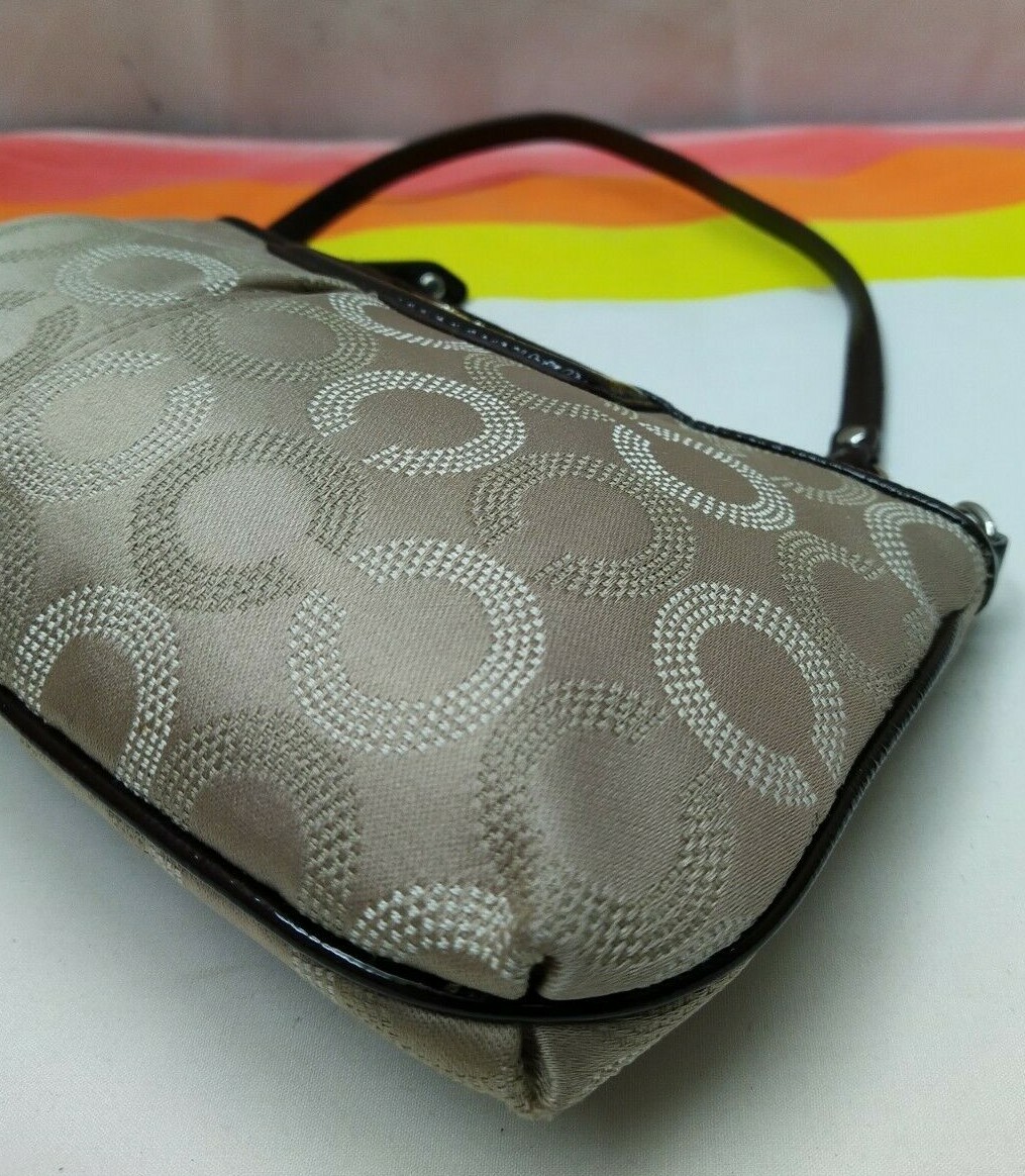 Coach Madison Gray Signature Canvas Credit Card Wallet Large Wristlet Clutch