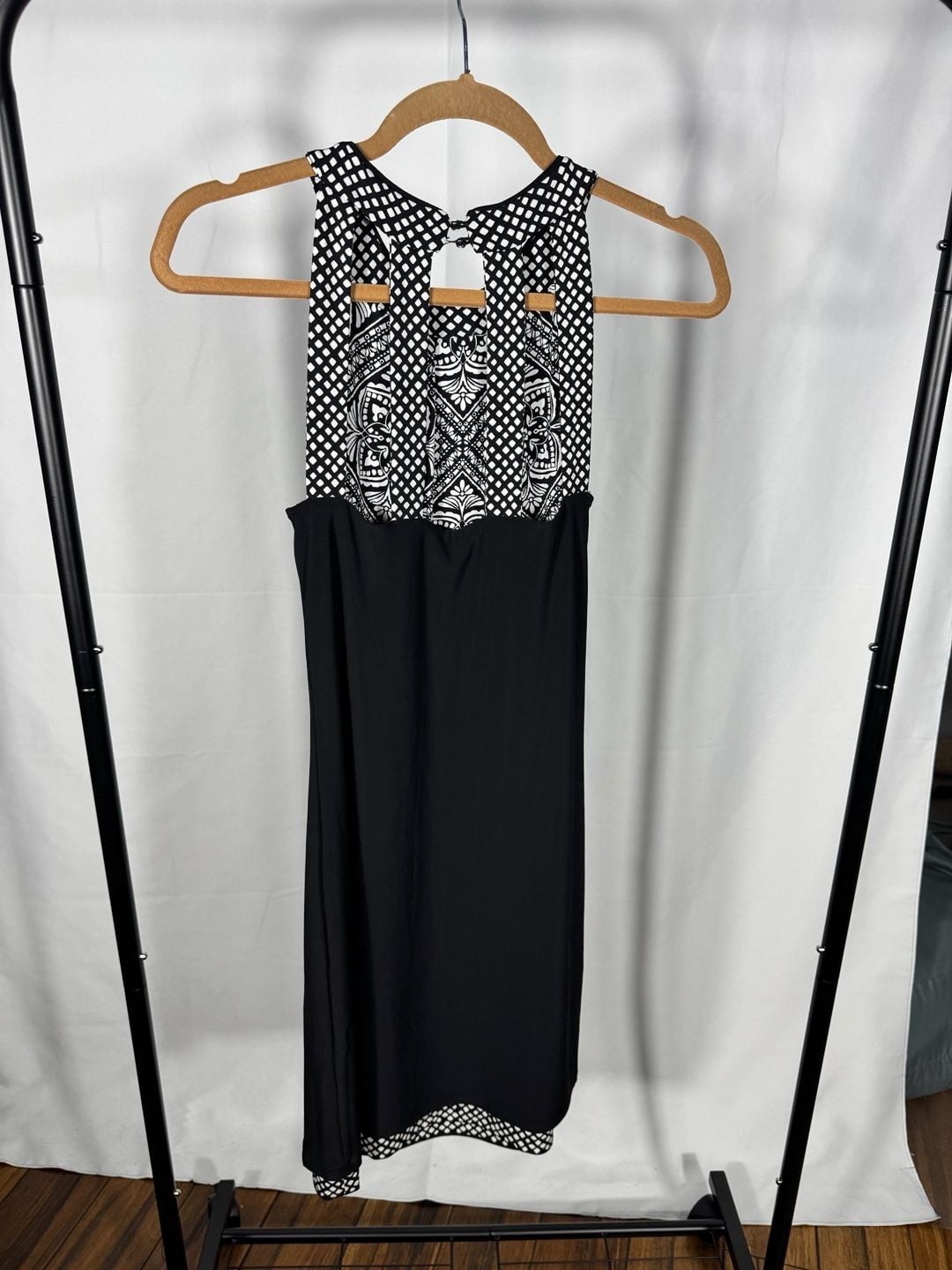 White House Black Market Sleeveless Geometric Print Shift Dress