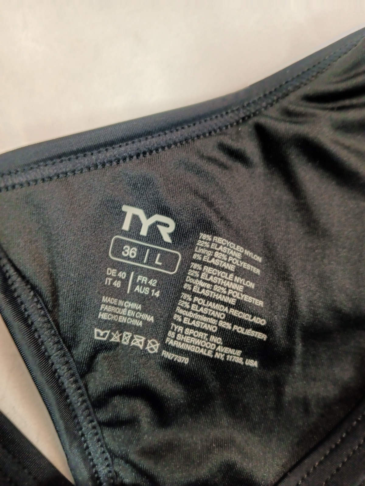 TYR Women’s Solid Diamondfit-A One Piece Swimsuit Black 36(L)