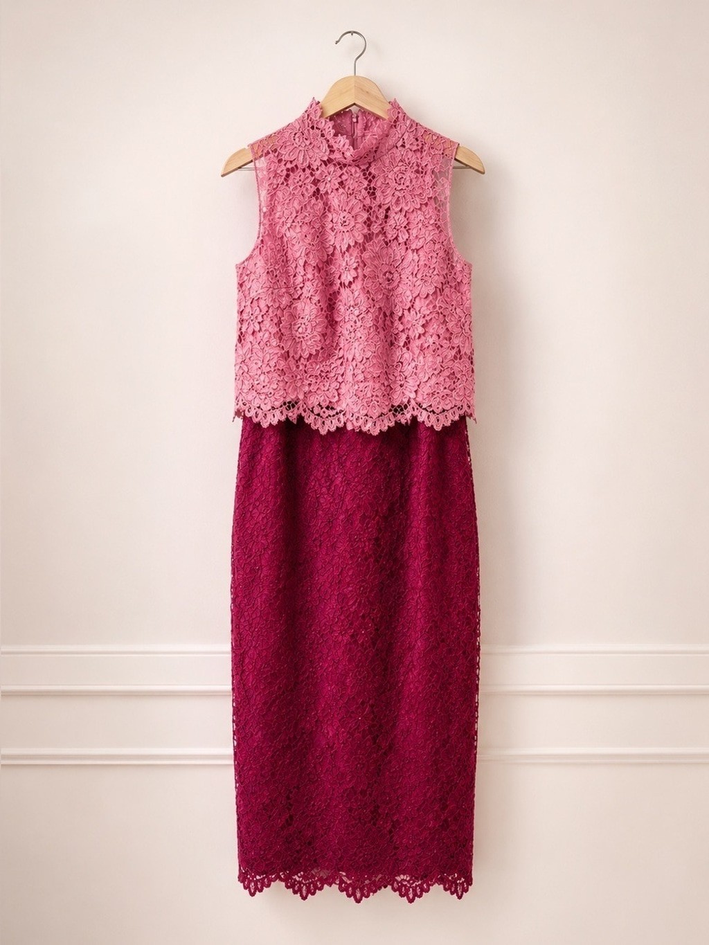 Monique Lhuillier Lace Cocktail Dress Size 0 Pink Red Colorblock High Neck Midi