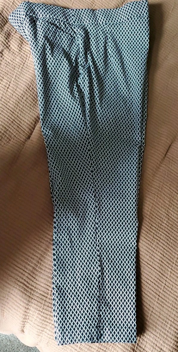 Rafaella Pants Womens Size 10 Black White Pull On Soft Stretch Capri Comfort
