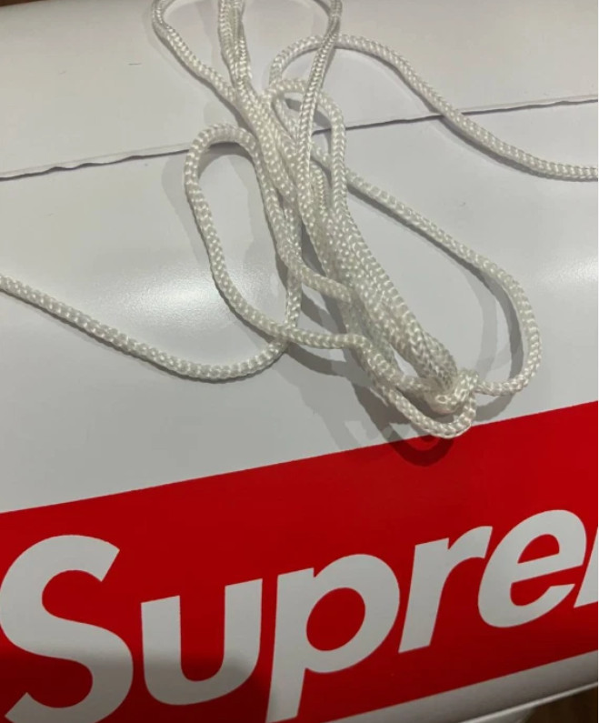 ⭐ Supreme FW17 Inflatable Blimp Red White Box Logo Collectible Accessory – SALE