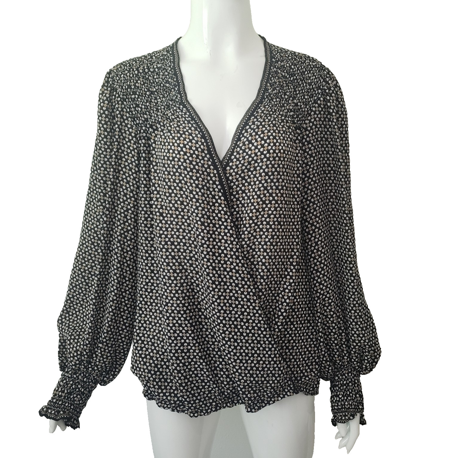 Max Studio Womens Large Long Sleeve Wrap V-Neck Black White Blouse Shirred Cuffs