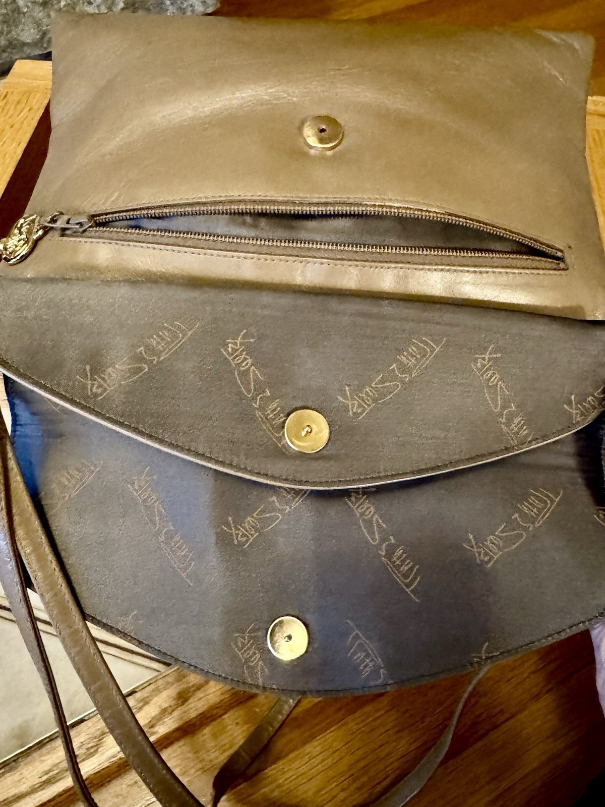 Italian Leather Shoulder Bag 2 Flap Tan Saddlebag Divided Purse Gold Logo Fob