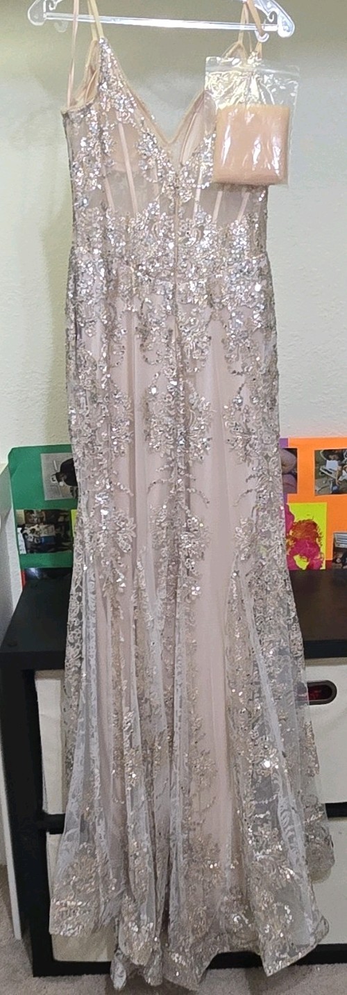 Ladivine by Cinderella Divine Champagne Sequin Sleeveless Prom Gown Size 8