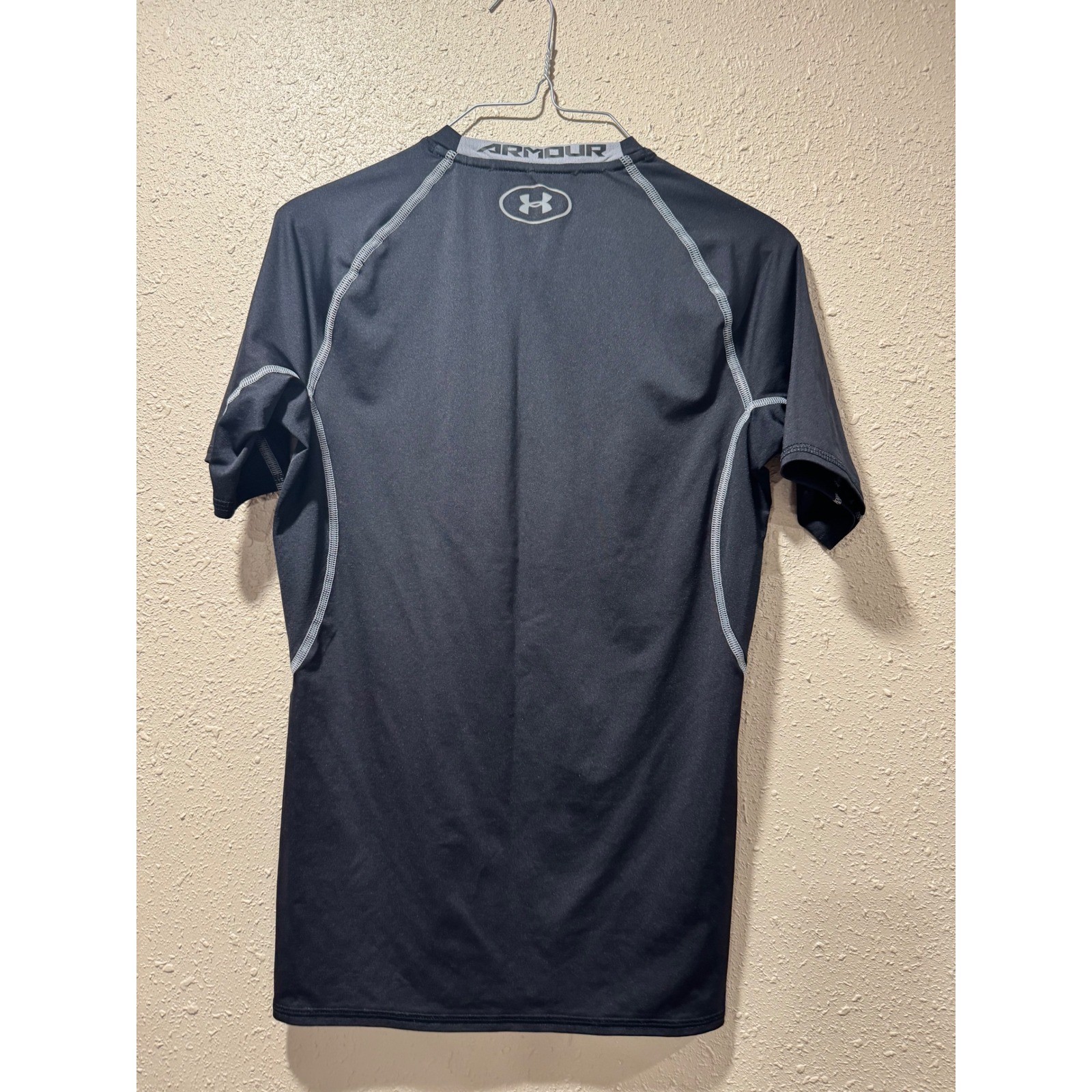 Under Armour HeatGear Mens Compression Shirt Black Grey Short Sleeve MD Medium