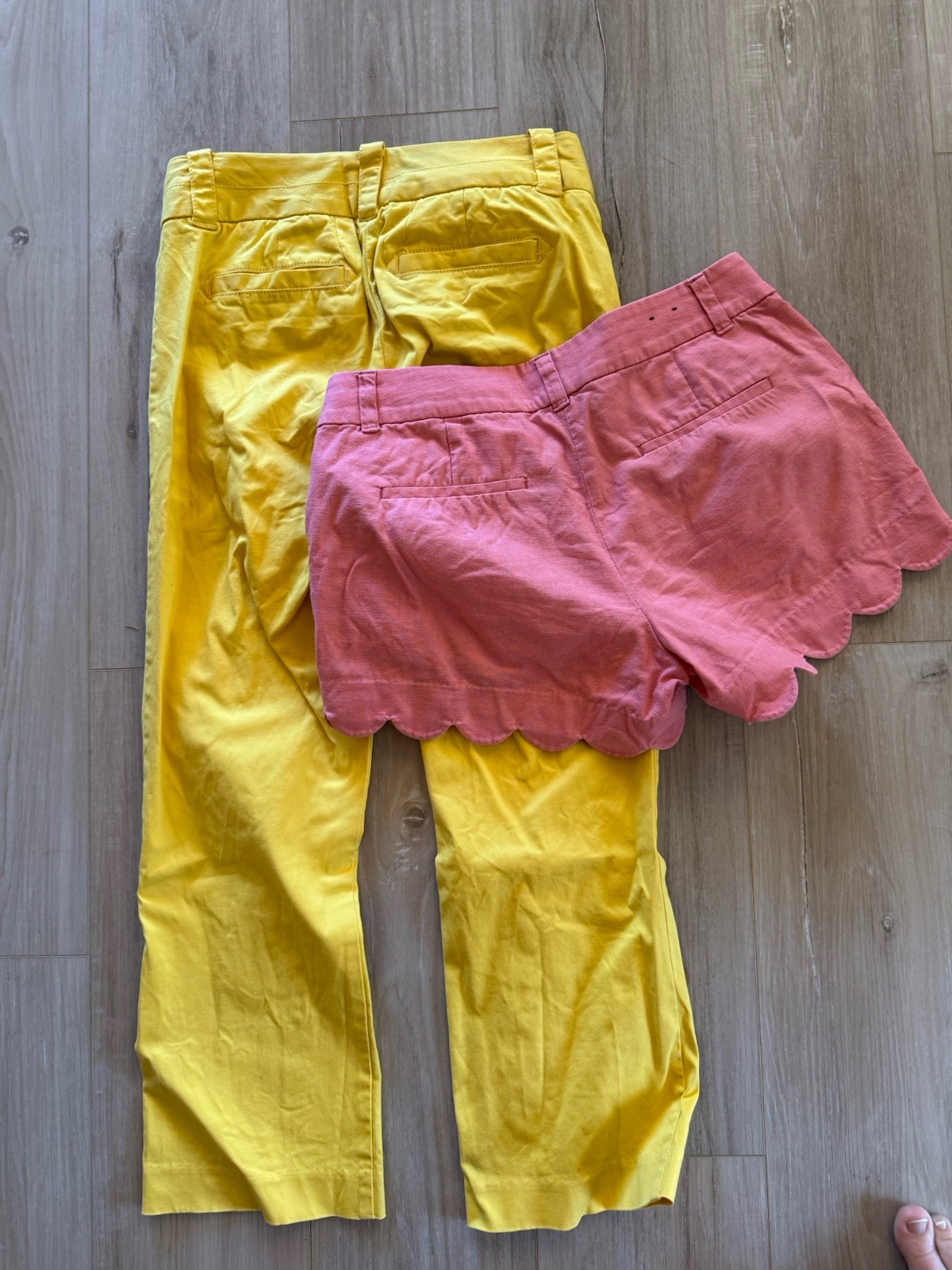J Crew Women’s Size 4 Lot Pink Scallop Shorts & Yellow City Fit Pants