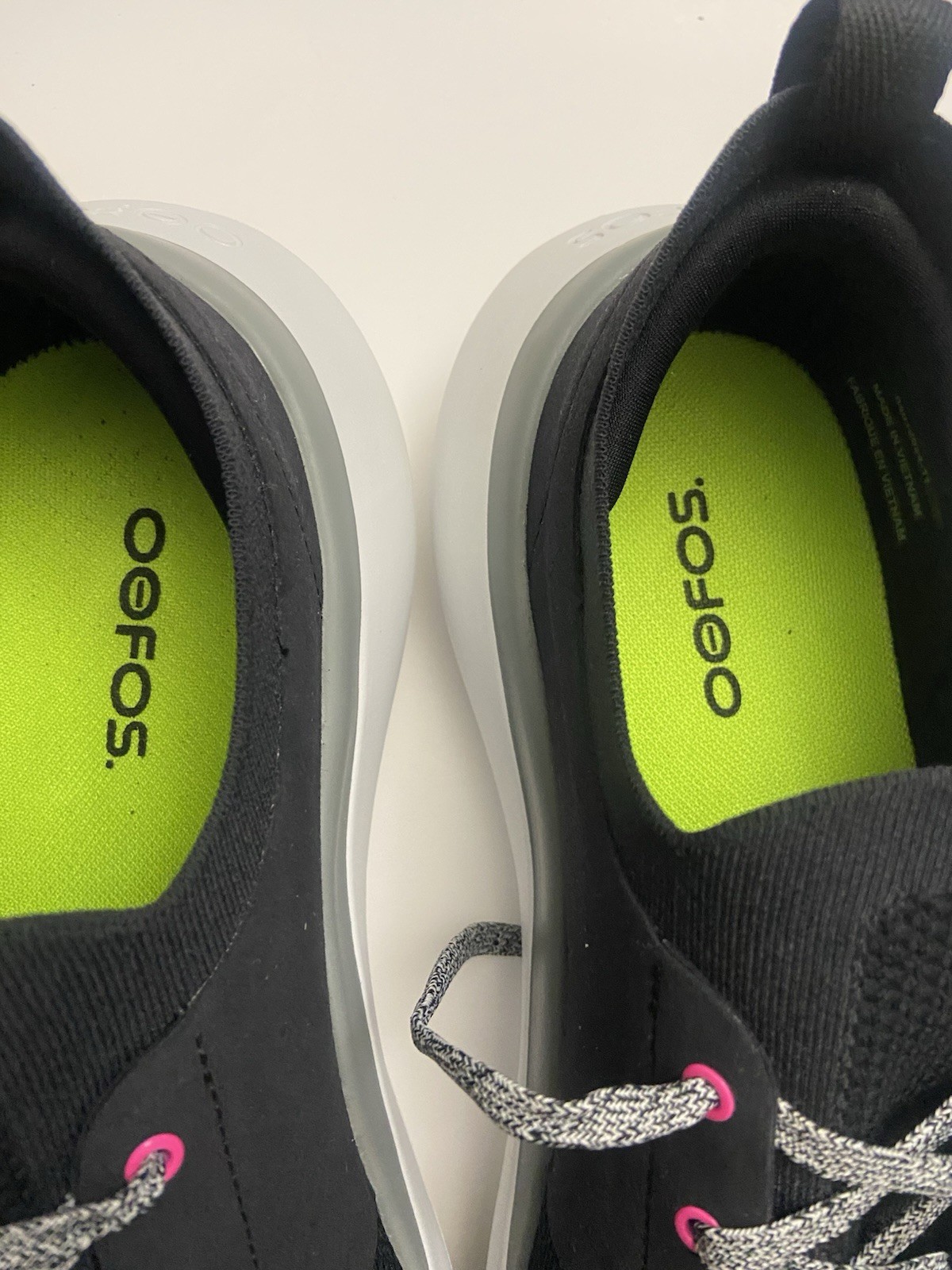 Oofos OOmy Stride Women’s 11 Black White Running Shoes Comfort Recovery Slide
