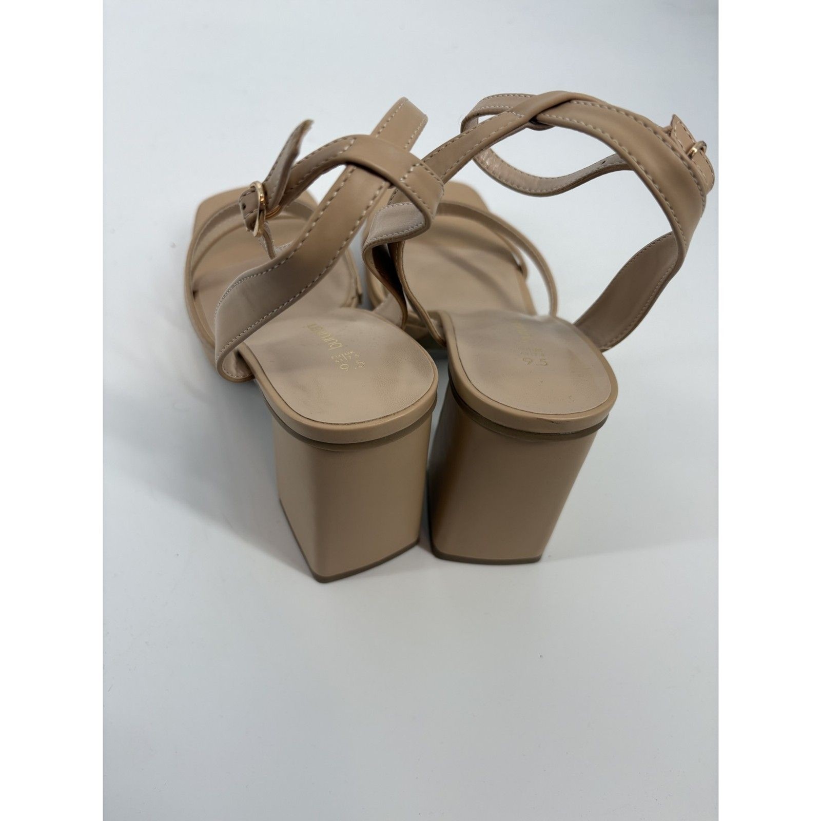 burudani Sandals