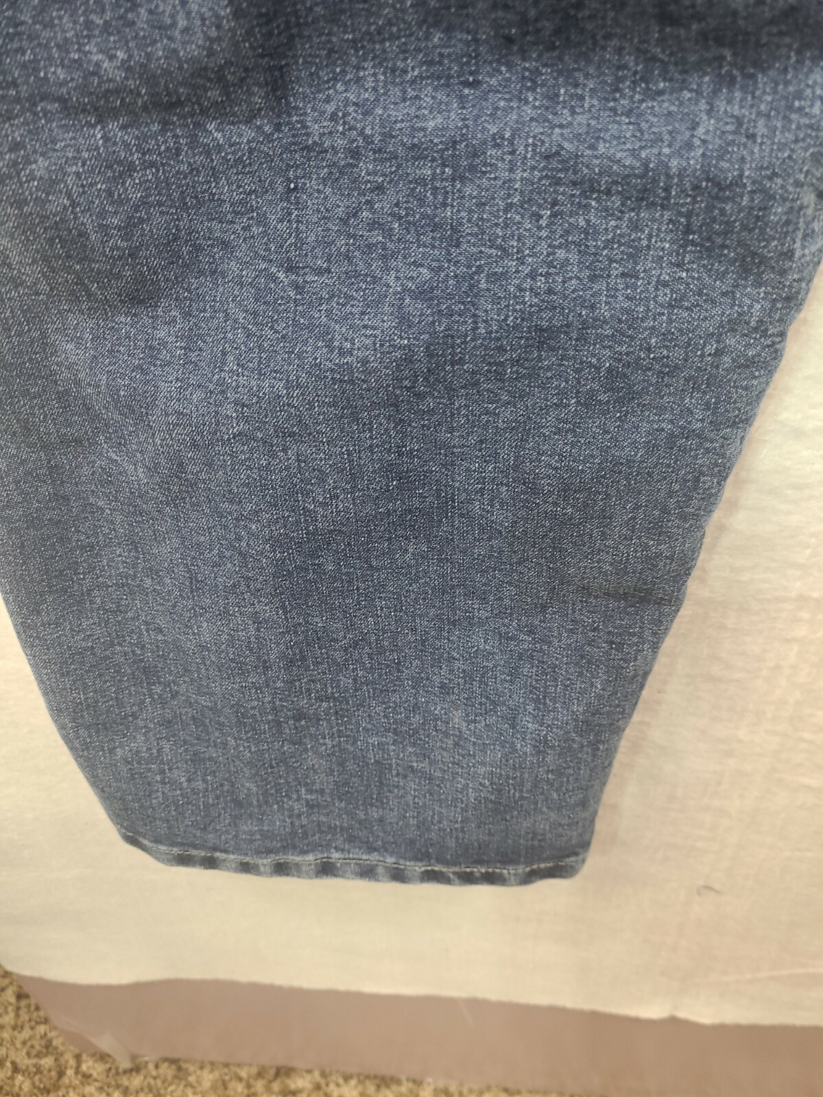 NEW Wrangler Mens 42 x 32 Relaxed Fit Carpenter Hammer Loop Denim Blue Jeans NWT