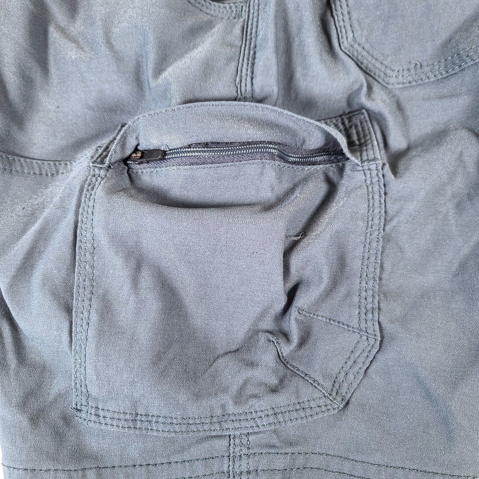 prAna Zion II Shorts Men’s 30 Blue Cargo Hiking Camping Utility Climbing Stretch