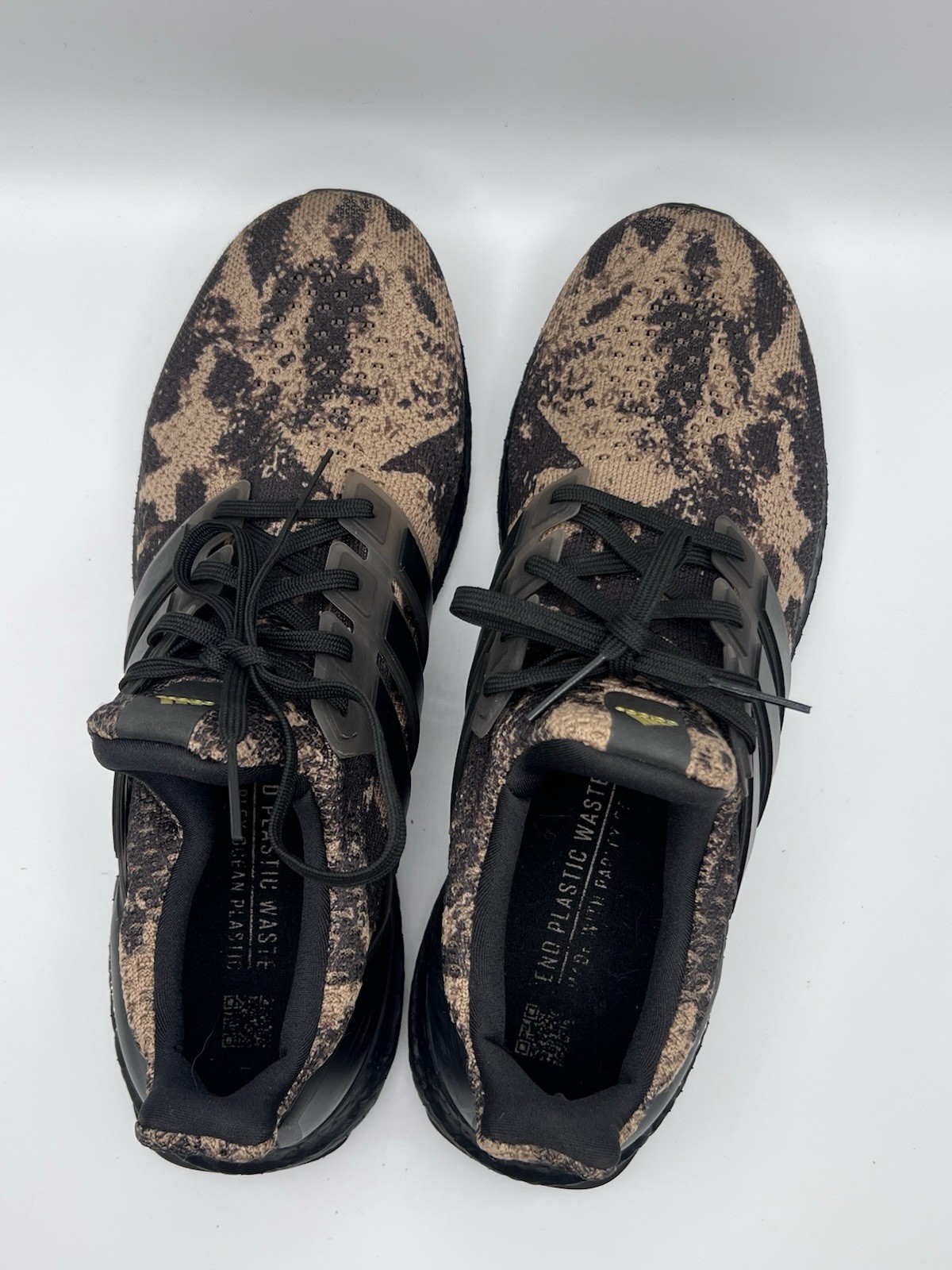 adidas UltraBoost Men’s Low Top Lace Up Running Sneakers Brown/Black Camo