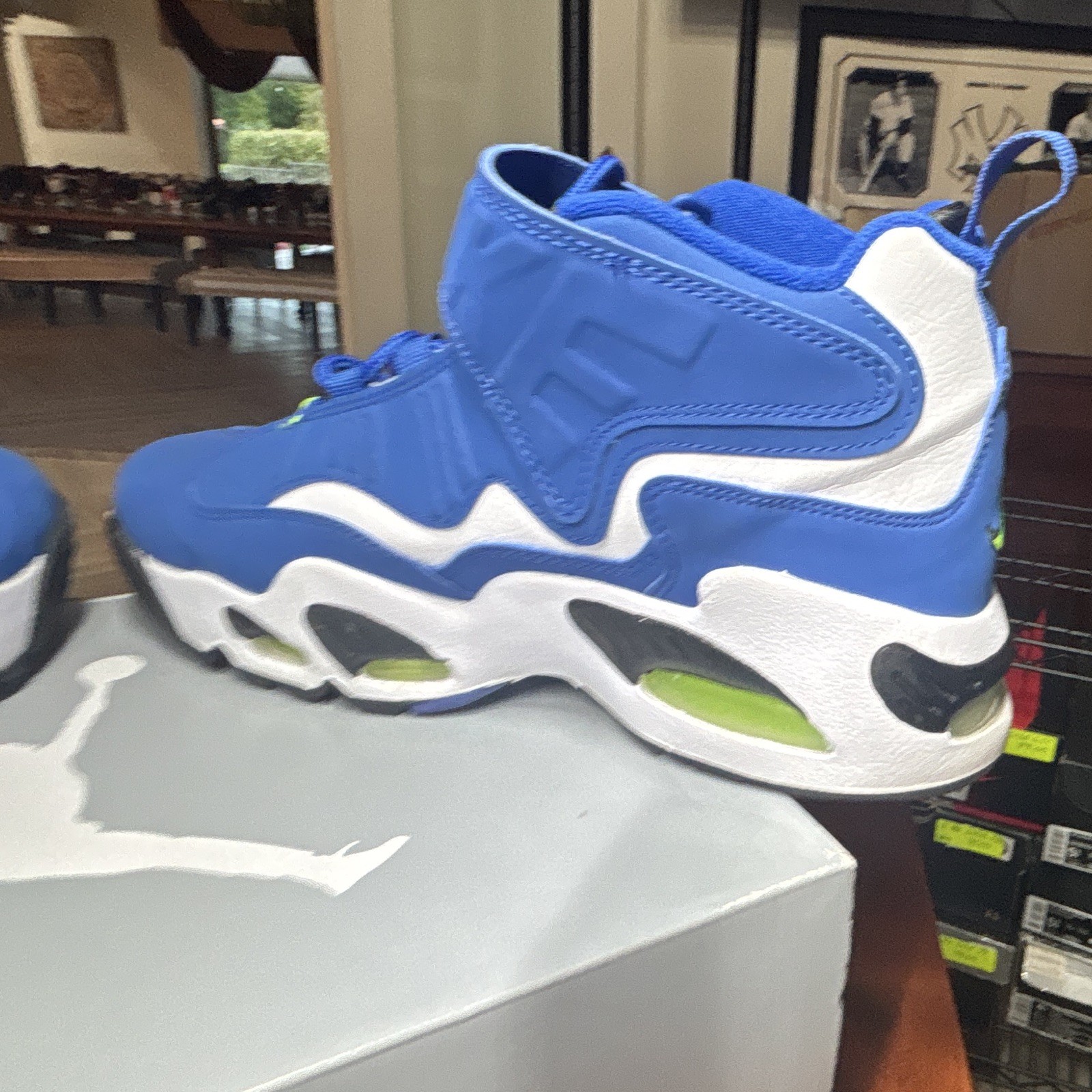 Nike Air Griffey Max 1 GS Blue/White/Black/Green Sneakers 6.5Y DJ5161-400