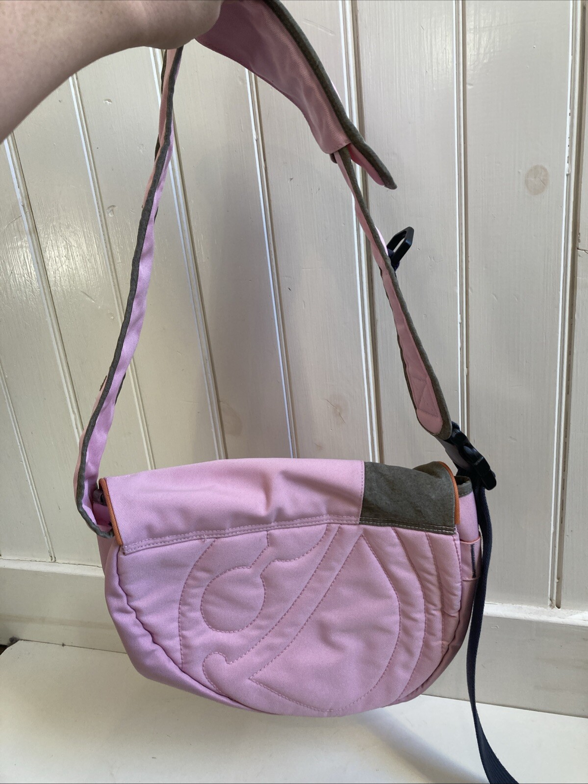 Life Is Good Smile Sling PINK Adjustable Strap Crossbody Messenger Shoulder bag