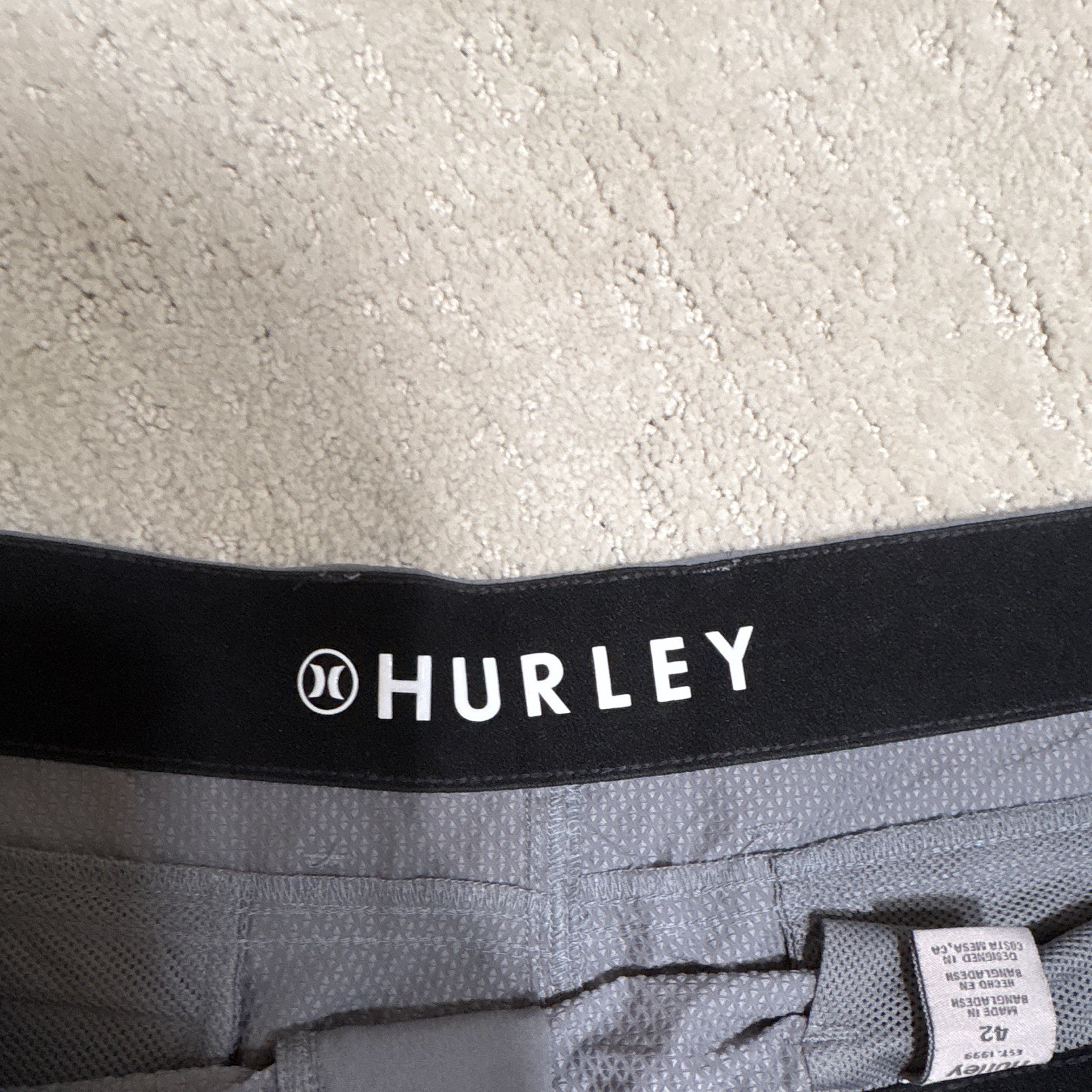 Hurley Mens Hybrid Performance Shorts Size 42 4-Way Stretch Zip Pocket Quick Dry