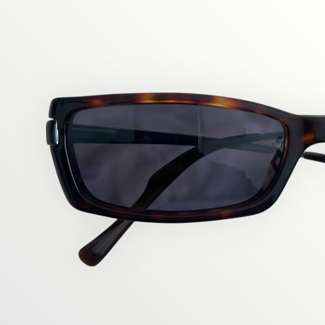 Vintage 1990s Vogue VO-2285 Tortoise Rectangle Sunglasses