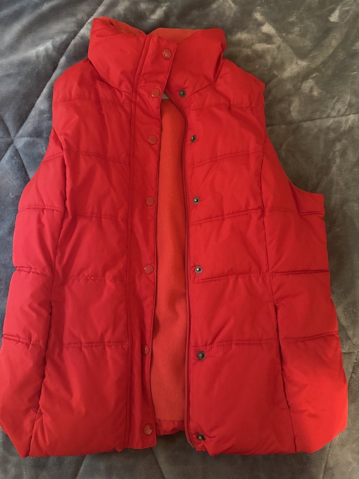Old Navy Women’s Red Quilted Puffer Vest