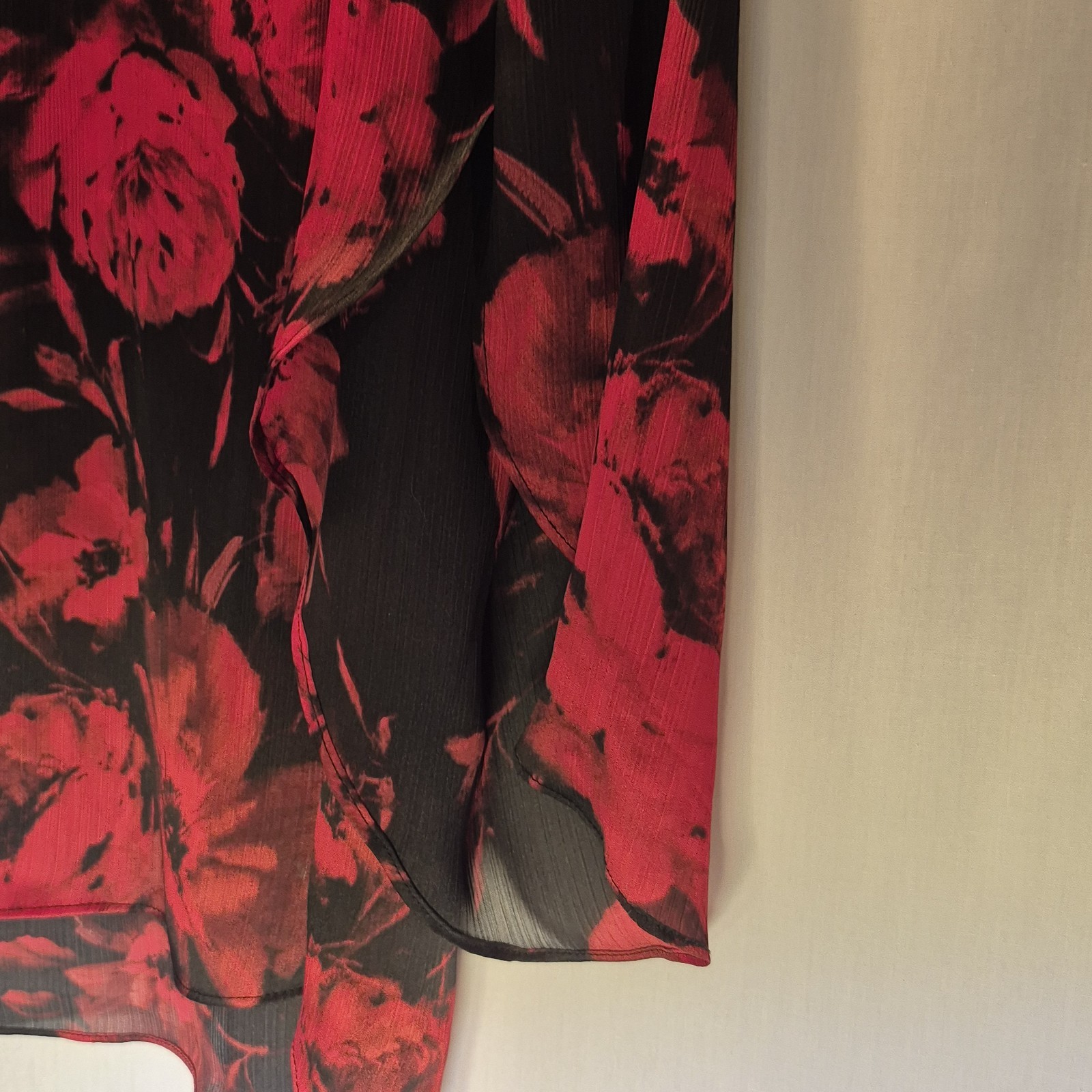 ALYX Womens Large Black Red Floral Semi Sheer Crinkle Blouse Bell Sleeve Top