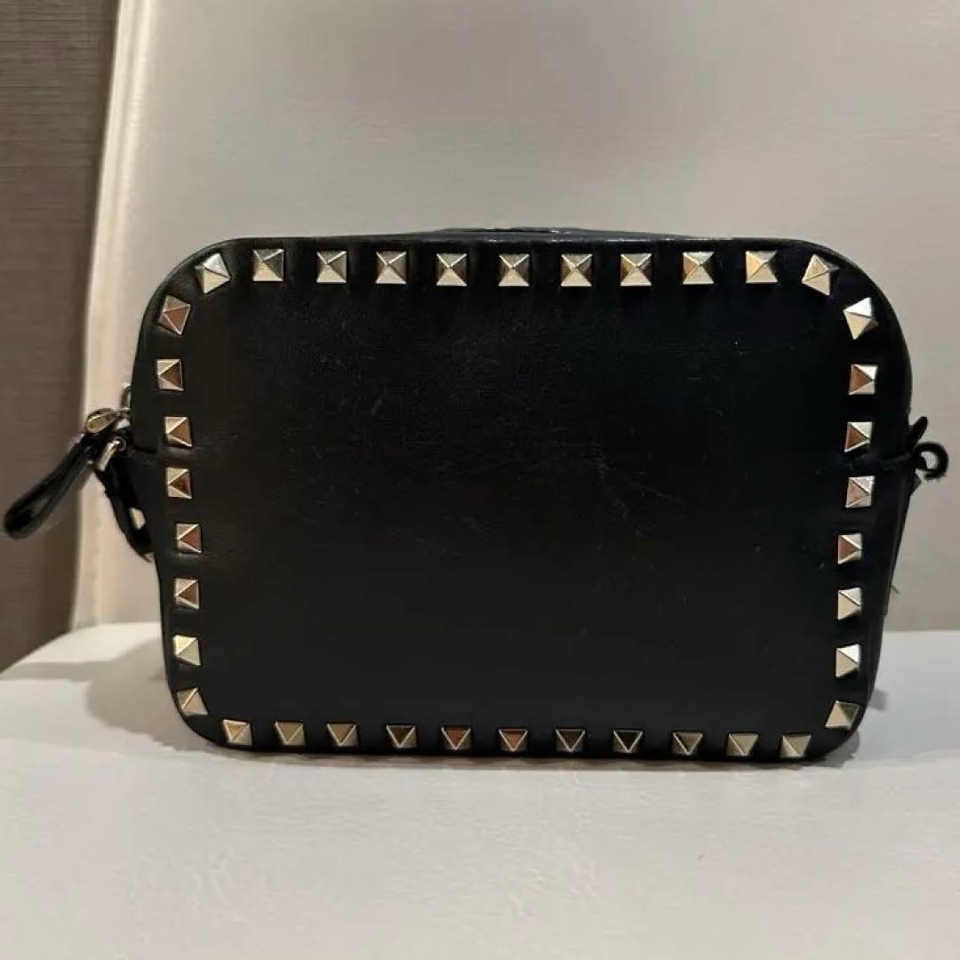 VALENTINO GARAVANI Women Rockstud Shoulder bag Leather Black Gold from japan