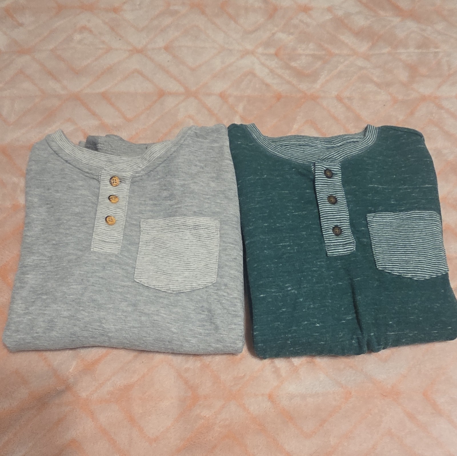 Cat & Jack Boys 2-Pack Long Sleeve Henley Pocket T-Shirt Gray/Green M 8/10
